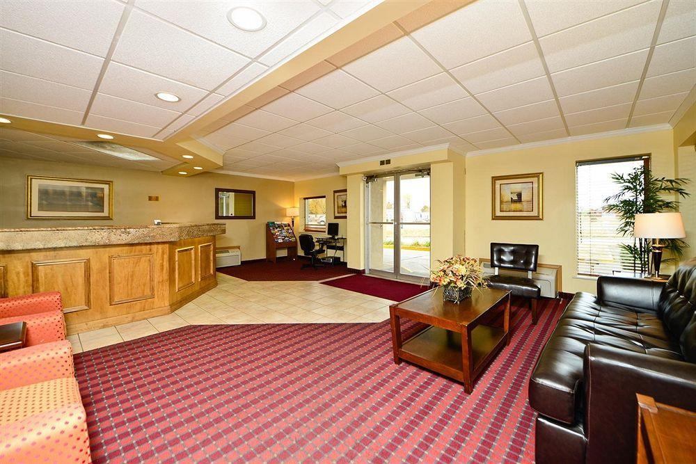Americas Best Value Inn And Suites St. Cloud Interior photo