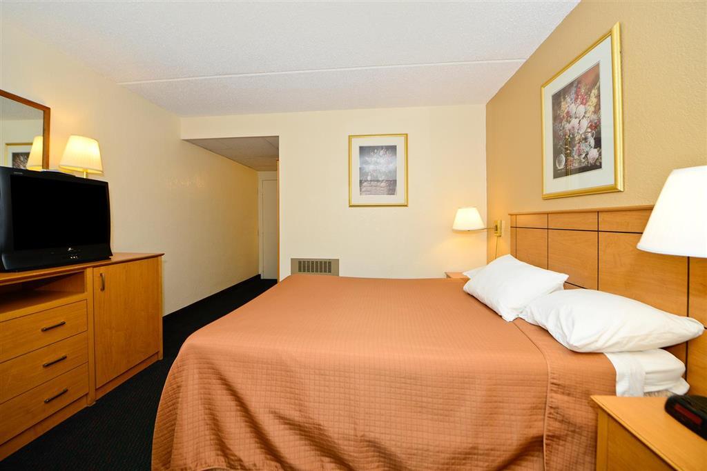 Americas Best Value Inn And Suites St. Cloud Room photo