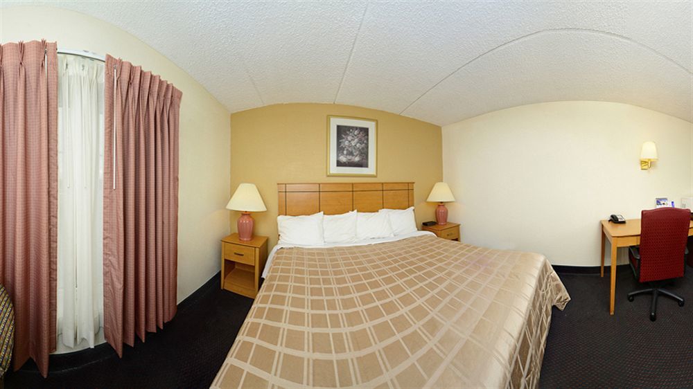 Americas Best Value Inn And Suites St. Cloud Exterior photo